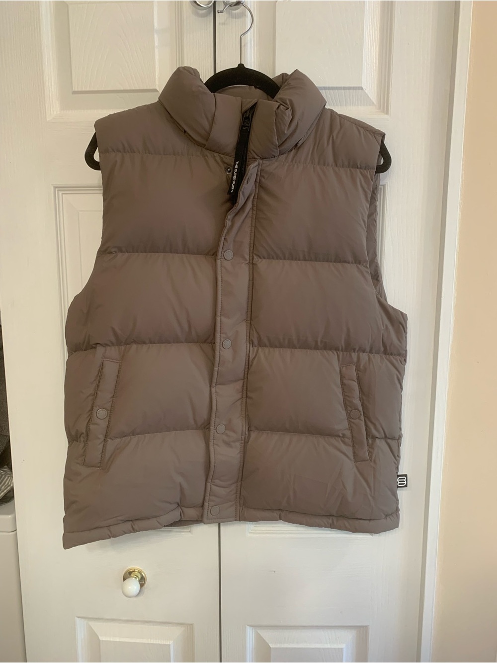 Aritzia Super Puff vest